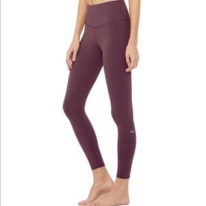Alo High Waist Airbrush Leggings - Black Plum